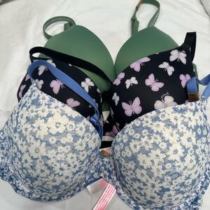 Victoria Secrets Push Up Bras